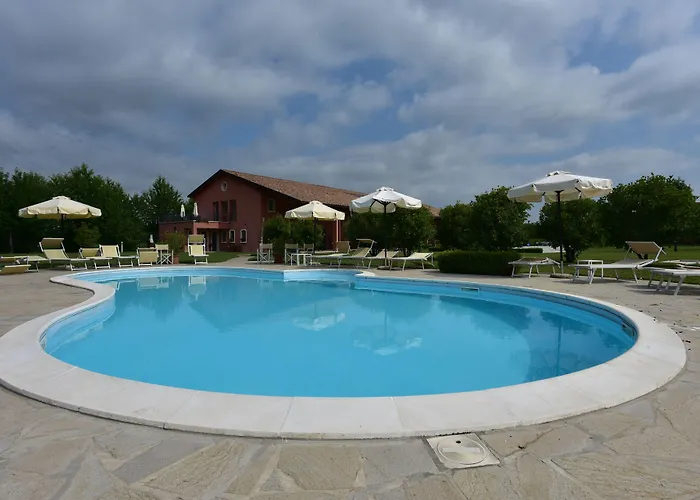 Tenuta Monterosso Bed & Breakfast 3*